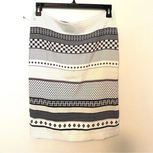 NEW Ann Taylor Multi Striped Pattern Pencil Skirt Size 10 Lined Side Zip & Slit
